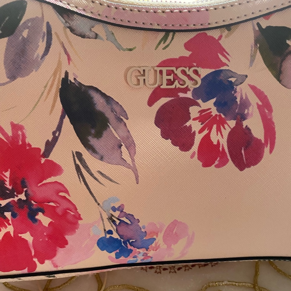 Guess purrs